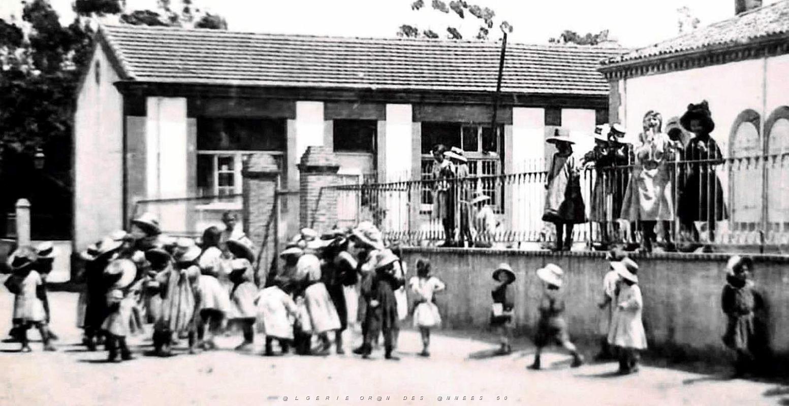 1329- Bourkika - Ecole de Filles2.jpg